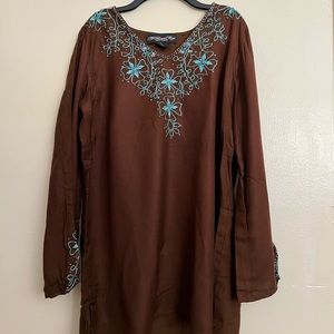 Colleen Lopez long tops.